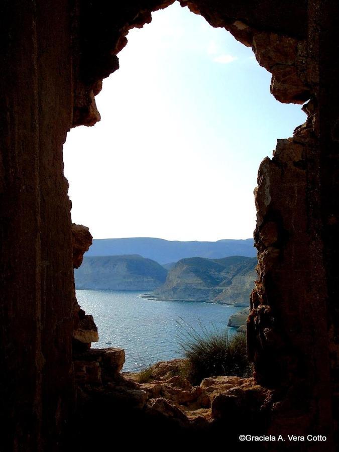 La Palmera. El Amanecer En El Parque Natural Agua Amarga  Exteriér fotografie